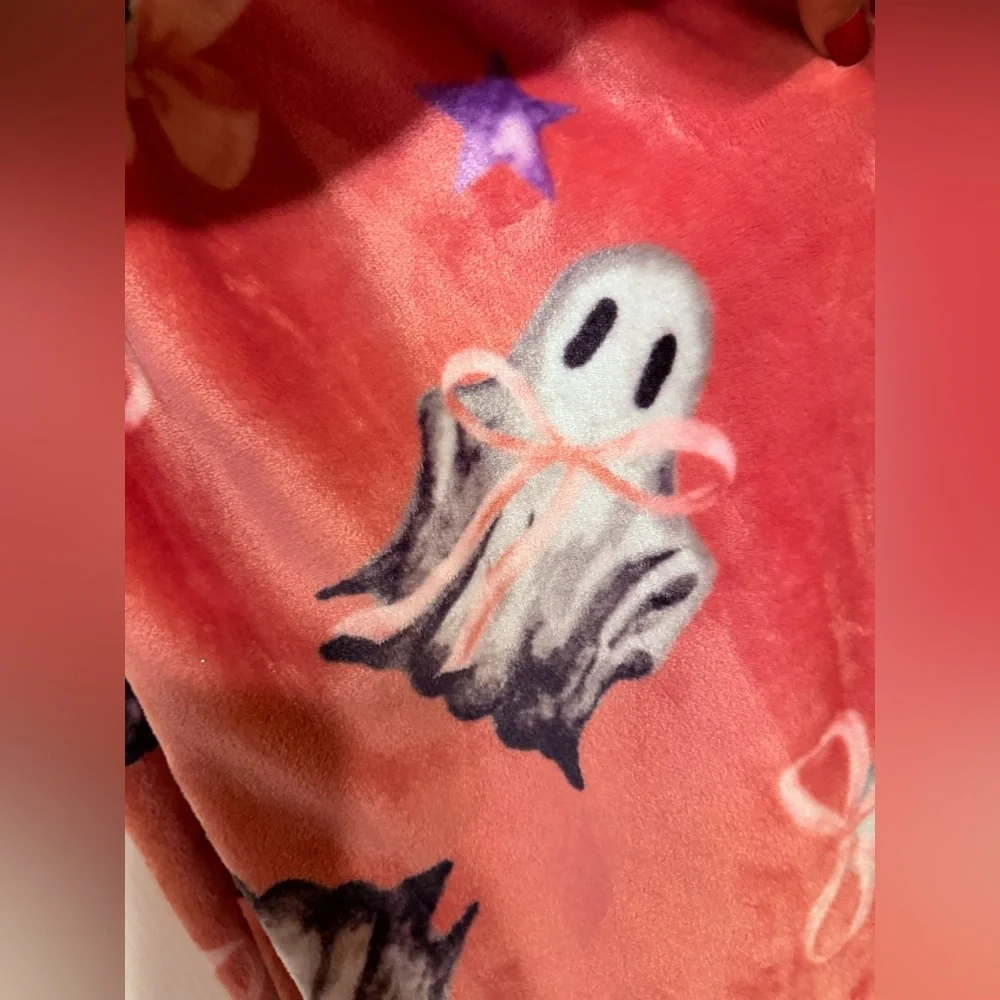 PINK BOW GIRL GHOST HALLOWEEN Throw Blanket